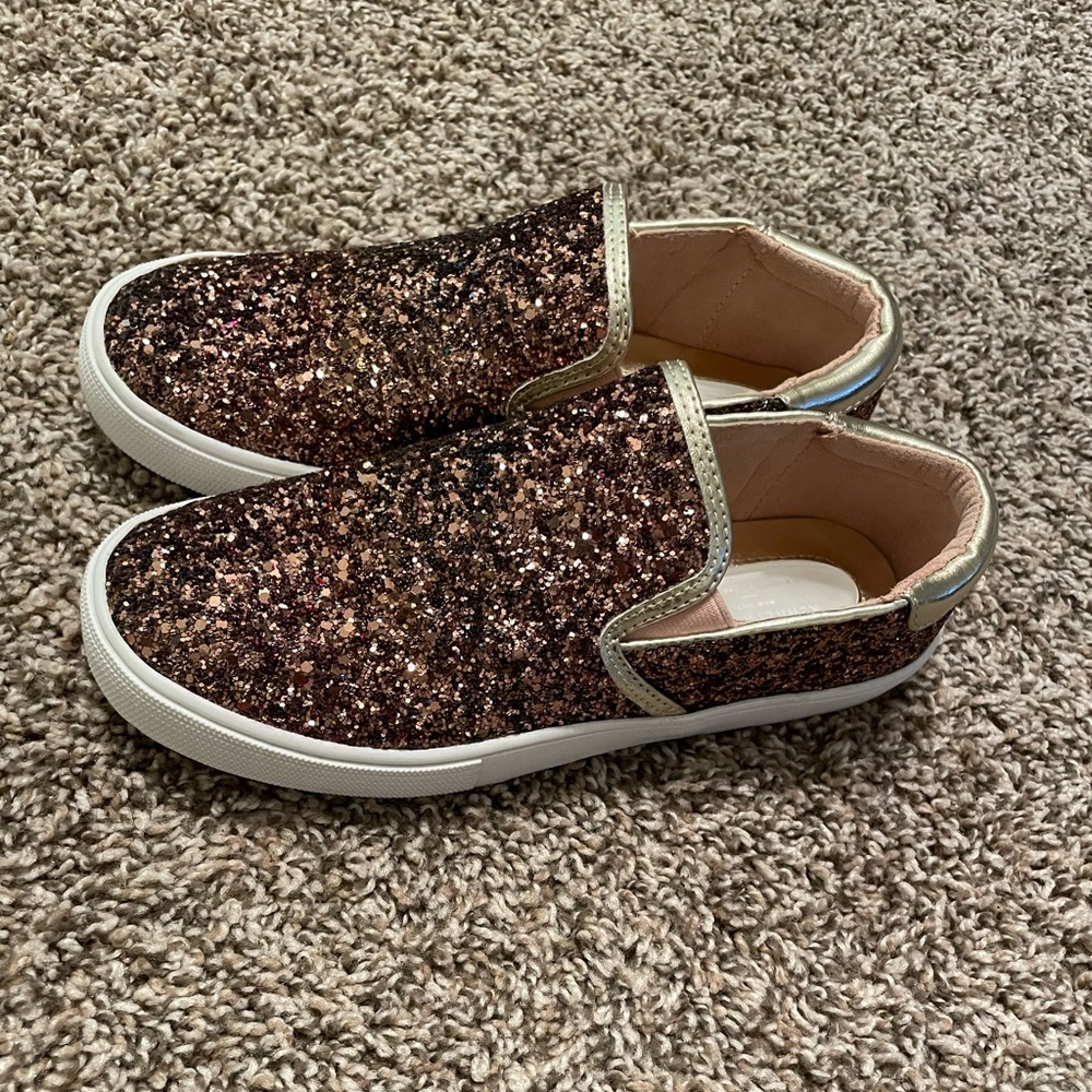 Girls Kenneth Cole glitter shoes sz 2